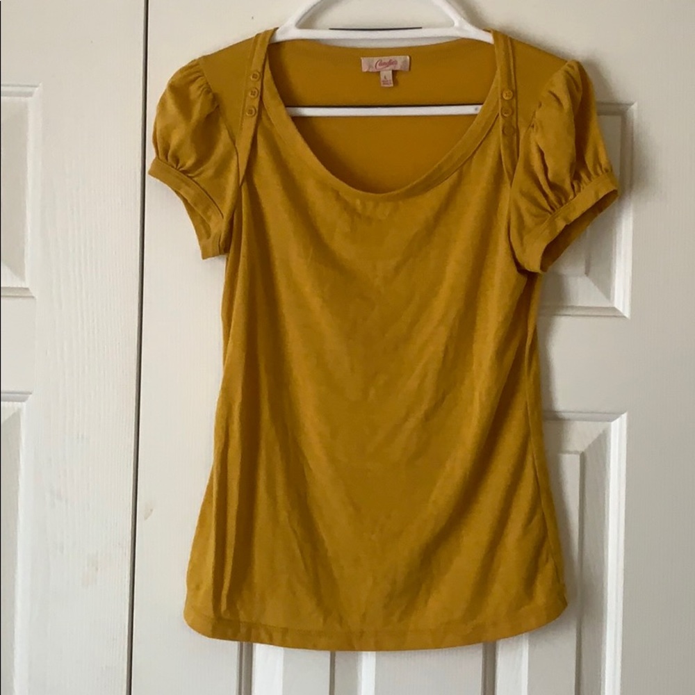 Yellow button Detail fitted T-shirt